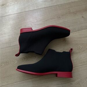 Square toe ankle boot